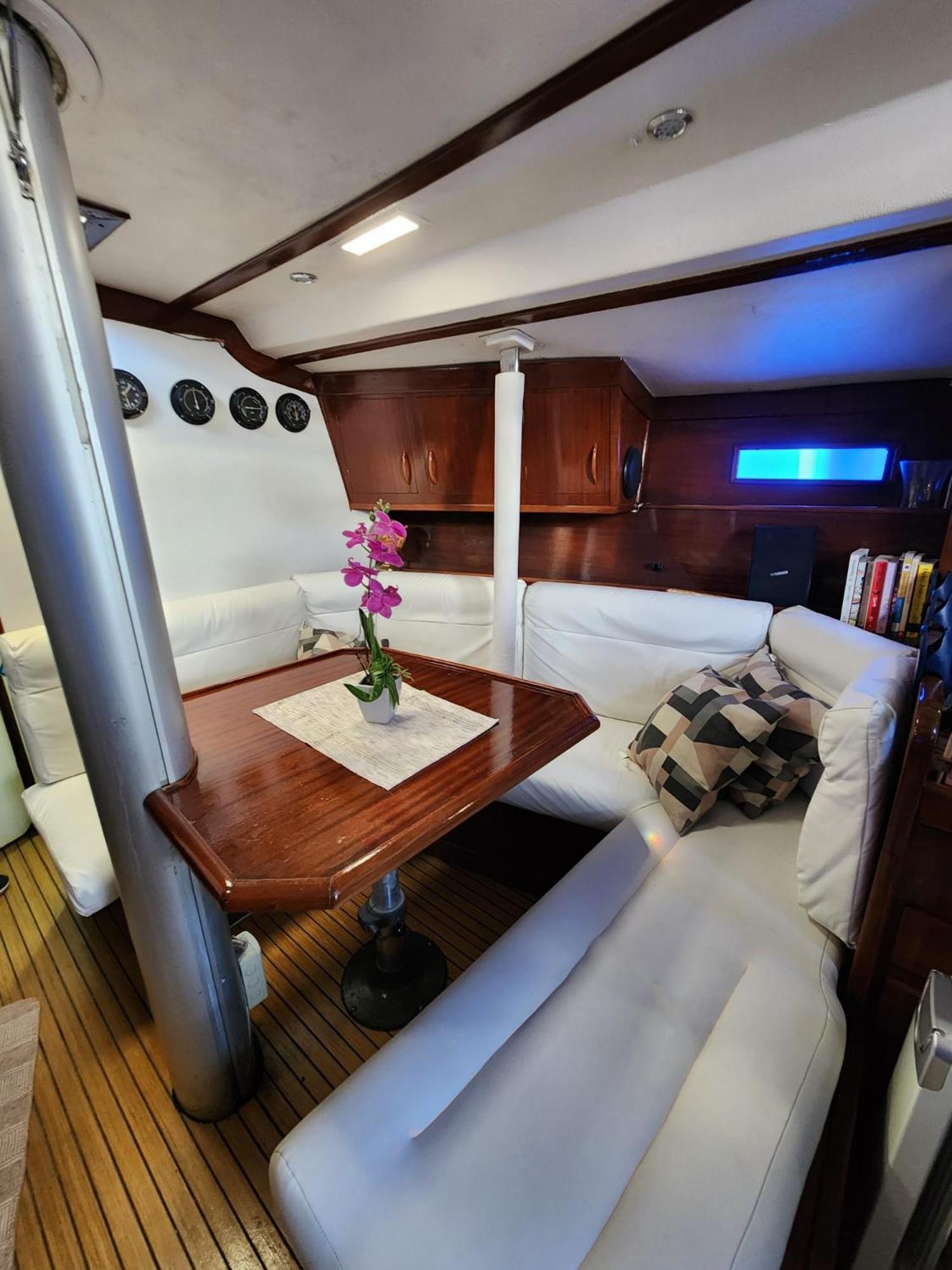 Sailboat Home Barcelona Exterior photo
