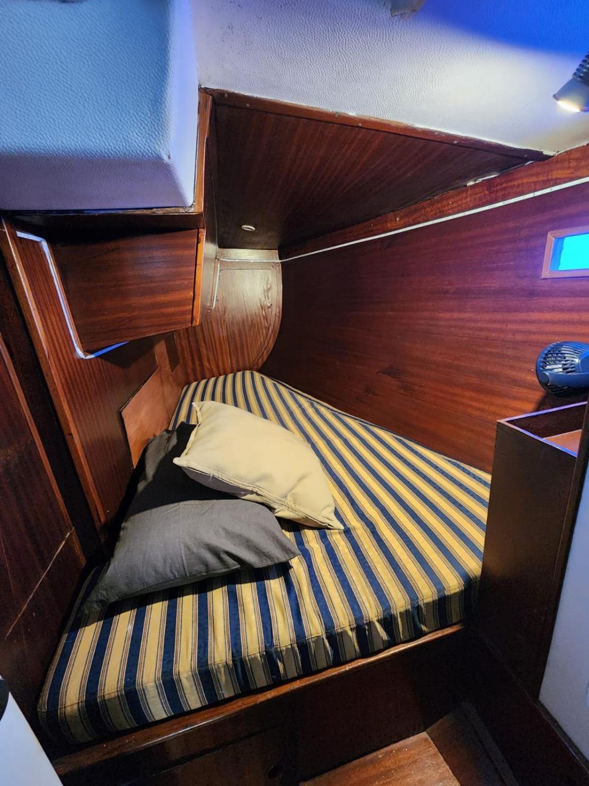 Sailboat Home Barcelona Exterior photo